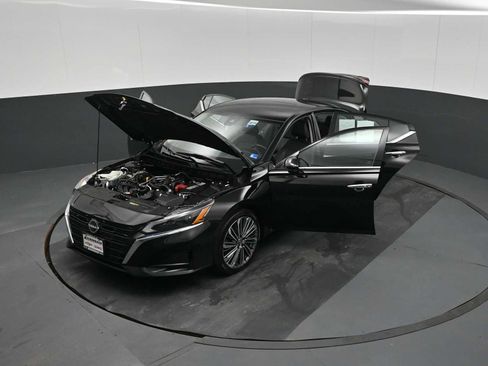 Used 2023 Nissan Altima 2.5 SL AWD/4WD image 27