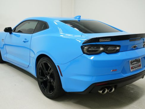 Used 2022 Chevrolet Camaro LT w/ RS Package RWD image 6