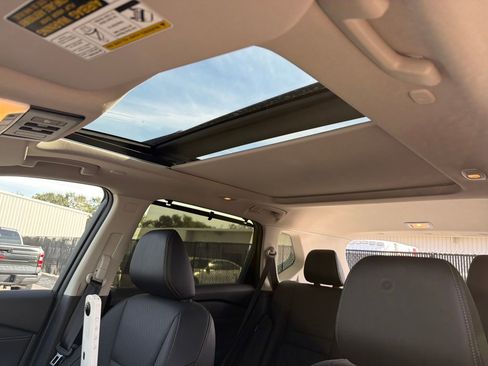 Used 2026 Nissan Rogue Platinum w/ Platinum Premium Package image 18