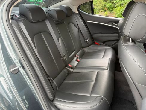 Used 2023 Genesis G70 2.0T RWD image 28