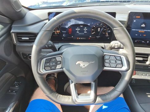 Used 2024 Ford Mustang Coupe RWD image 21