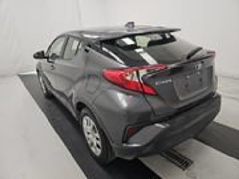 Used 2020 Toyota C-HR LE FWD image 5