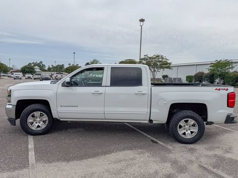 Used 2018 Chevrolet Silverado 1500 LT w/ Trailering Package AWD/4WD image 8