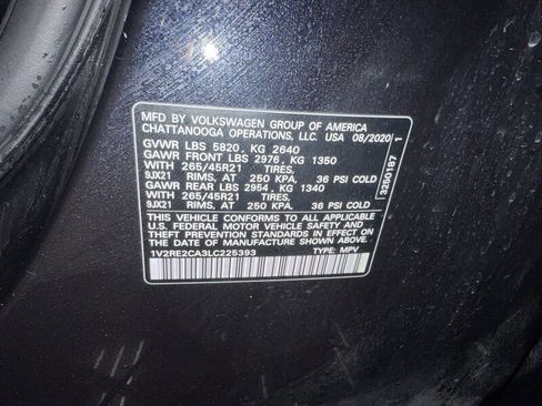 Used 2020 Volkswagen Atlas Cross Sport SEL R-Line image 37