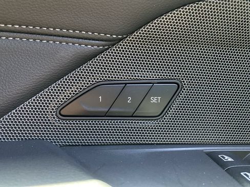 Used 2023 BMW 430i Coupe w/ M Sport Package RWD image 21