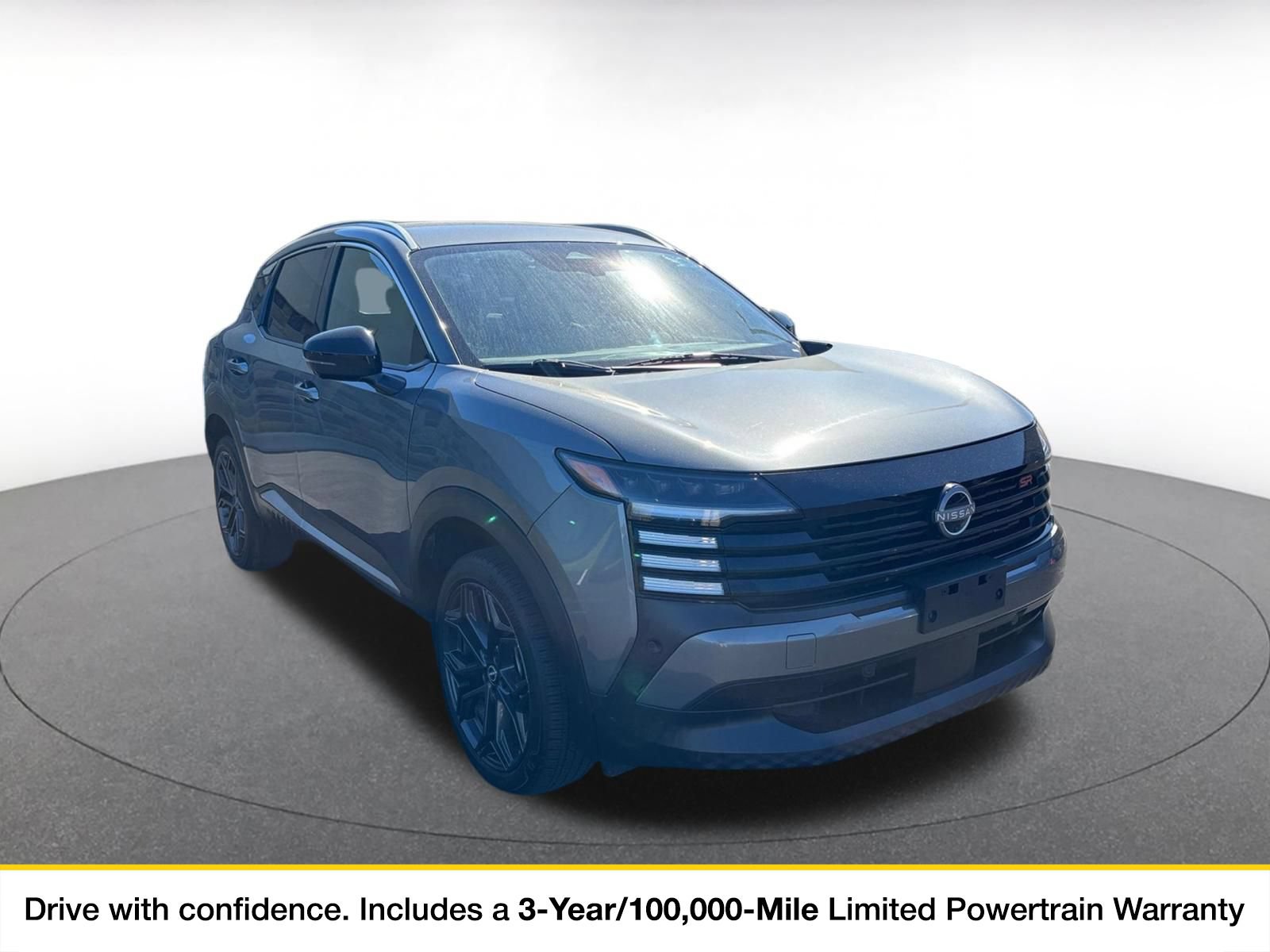Used 2026 Nissan Kicks SR FWD image 1