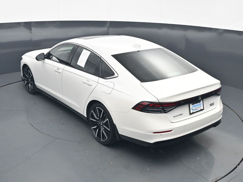 Used 2024 Honda Accord Touring image 27