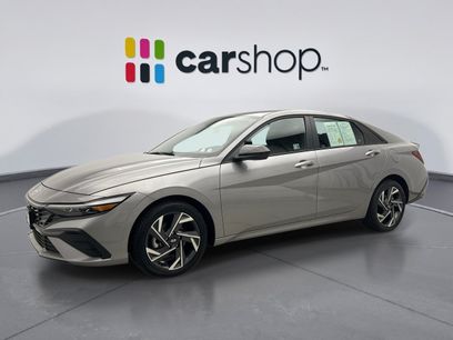 Used 2025 Hyundai Elantra Sport w/ Cargo Package