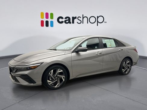Used 2025 Hyundai Elantra Sport w/ Cargo Package FWD image 1