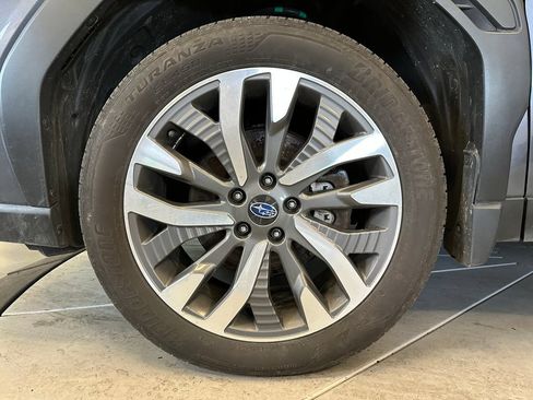 Used 2025 Subaru Forester Touring AWD/4WD image 27
