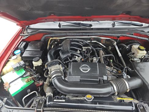 Used 2015 Nissan Frontier SV image 31