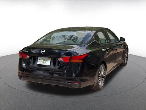 Used 2025 Nissan Altima 2.5 SV image 14