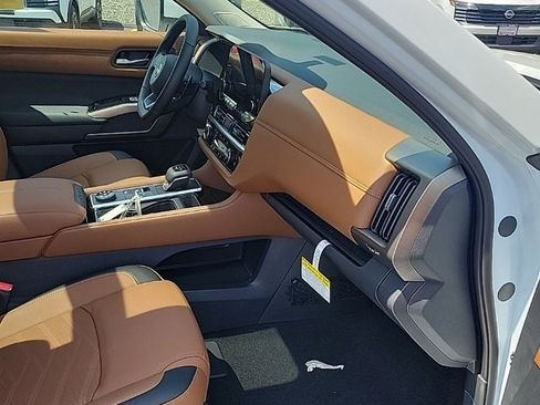 Certified 2025 Nissan Pathfinder Platinum w/ Cargo Package image 26