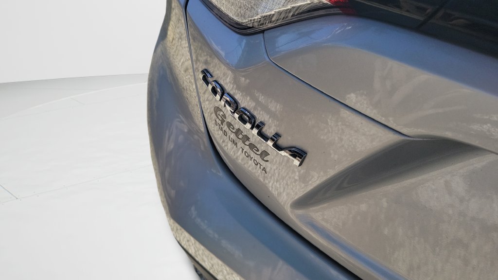 Used 2023 Toyota Corolla LE FWD image 9