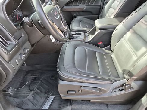 Used 2022 GMC Canyon Denali w/ Denali Black Edition Package image 31