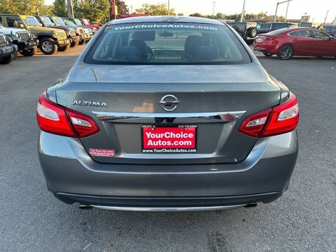 Used 2016 Nissan Altima 2.5 S w/ Power Driver Seat Package image 4