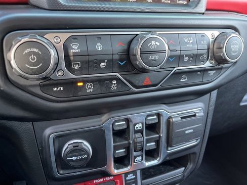 Used 2023 Jeep Wrangler Unlimited Rubicon w/ Dual Top Group image 33