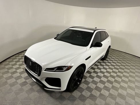Used 2024 Jaguar F-PACE R-Dynamic S AWD/4WD image 9
