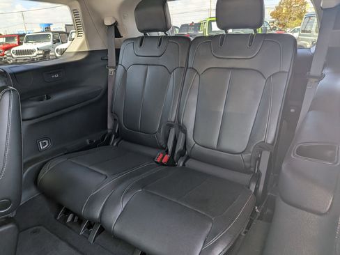 Used 2023 Jeep Grand Cherokee L Limited w/ Black Appearance Package image 27