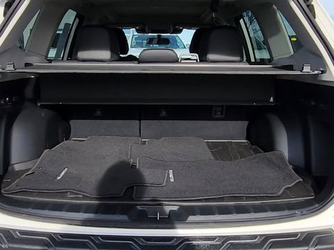 Used 2022 Subaru Forester Limited image 25