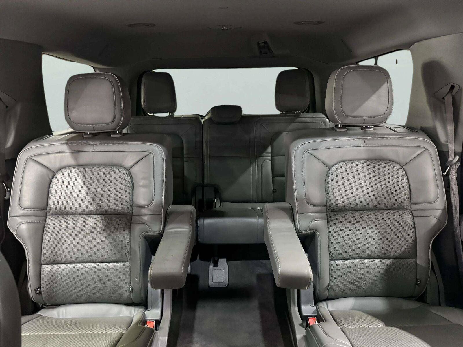 Used 2018 Lincoln Navigator Reserve w/ Technology Package AWD/4WD image 47