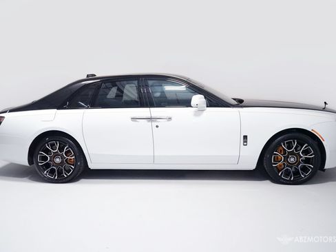 Used 2023 Rolls-Royce Ghost Black Badge w/ Black Badge Ghost Package AWD/4WD image 4