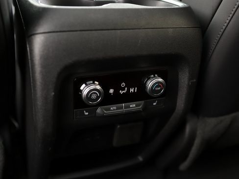 Used 2024 GMC Acadia Denali w/ Super Cruise Package image 32