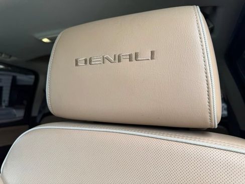 Used 2017 GMC Sierra 1500 Denali w/ Denali Ultimate Package AWD/4WD image 16