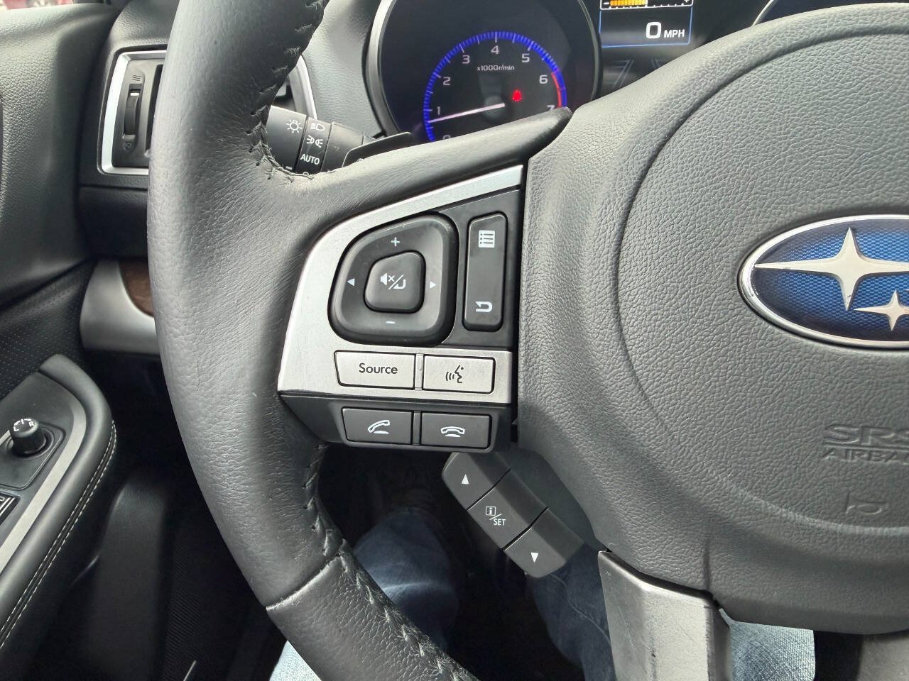 Used 2017 Subaru Outback 2.5i Limited AWD/4WD image 34