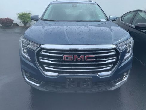 Used 2024 GMC Terrain SLT AWD/4WD image 6