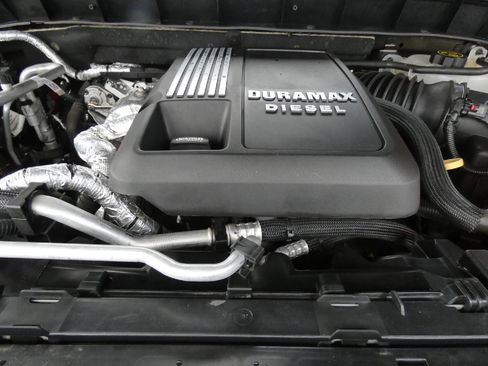 Used 2020 Chevrolet Silverado 1500 LT w/ All-Star Edition AWD/4WD image 18