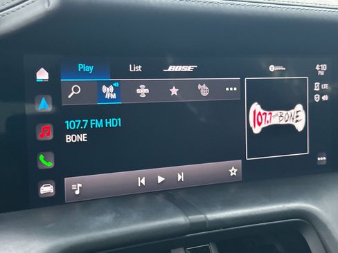 Used 2022 Porsche Taycan 4S image 17