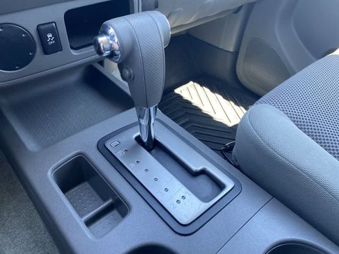 Used 2014 Nissan Frontier SV RWD image 18