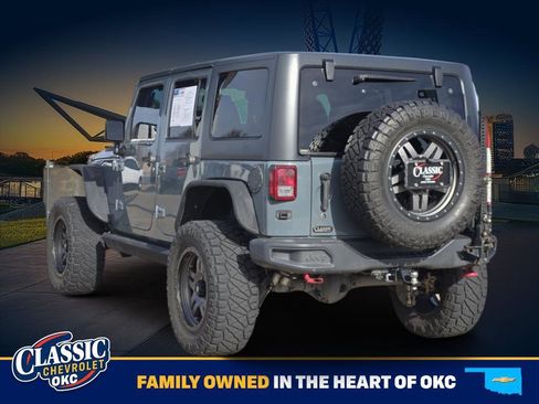 Used 2015 Jeep Wrangler Unlimited Rubicon image 5