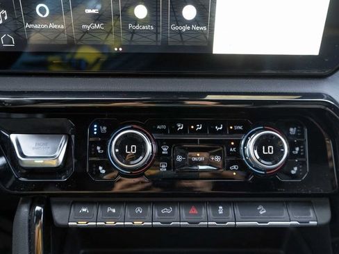 Used 2023 GMC Sierra 1500 AT4 w/ Technology Package image 18