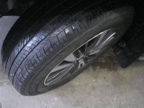 Used 2017 Nissan Pathfinder SV w/ SV Cold Weather Package image 31