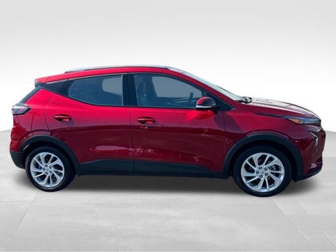 Used 2022 Chevrolet Bolt EUV LT FWD image 8