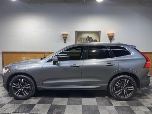 Used 2019 Volvo XC60 T6 Momentum w/ Multimedia Package AWD/4WD image 2