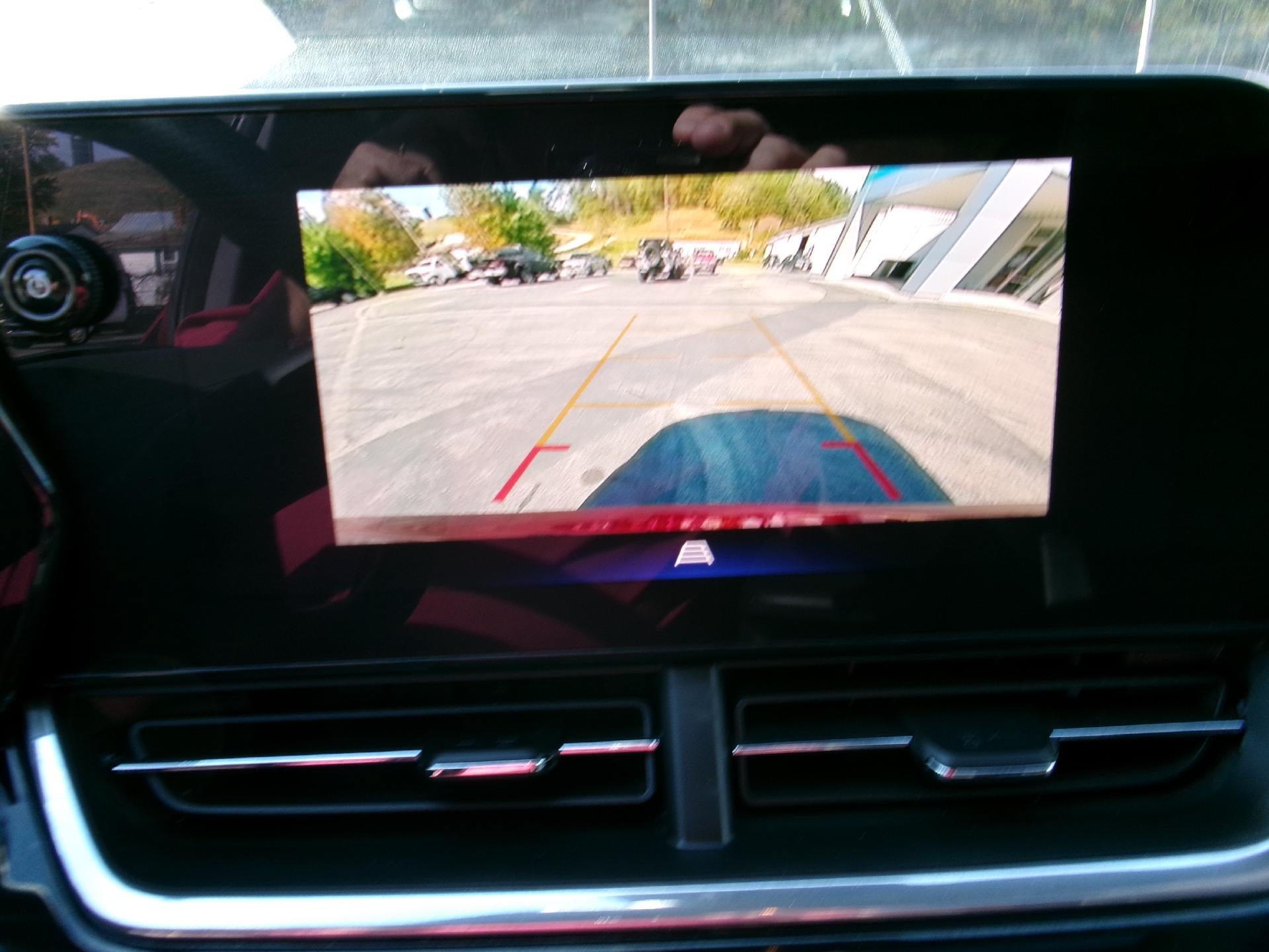 Used 2024 Chevrolet Trax RS w/ Sunroof Package FWD image 13