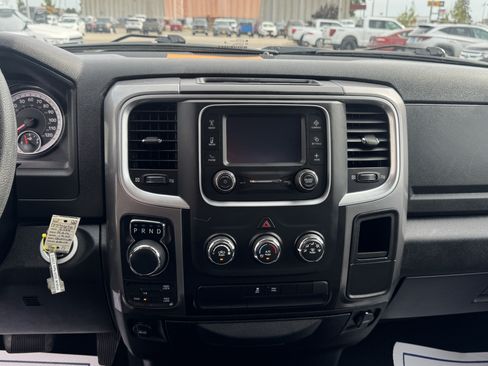 Used 2024 RAM 1500 Classic SLT AWD/4WD image 16