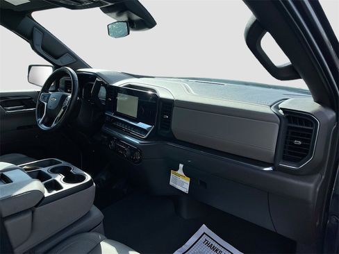 Used 2024 Chevrolet Silverado 1500 LT w/ Z71 Off-Road Package image 29