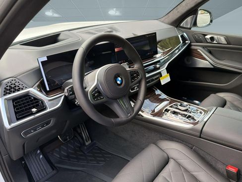 New 2027 BMW X7 xDrive40i w/ Executive Package AWD/4WD image 4