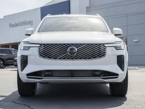 New 2026 Volvo XC90 T8 Plus w/ Protection Package Premier image 2