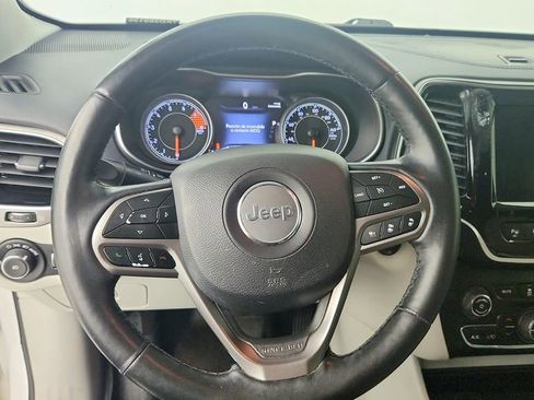 Used 2019 Jeep Cherokee Limited w/ Luxury Group FWD image 17