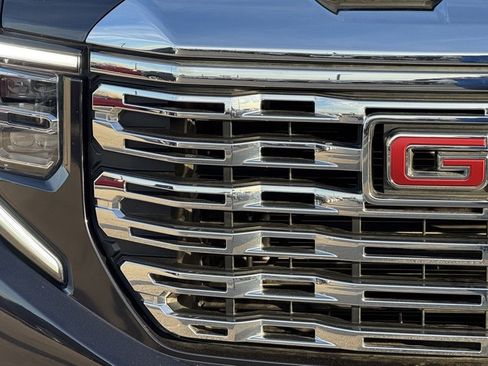 Used 2022 GMC Sierra 1500 Denali image 4
