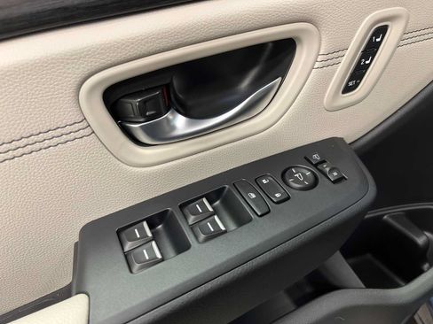 Used 2026 Honda Pilot Touring image 10