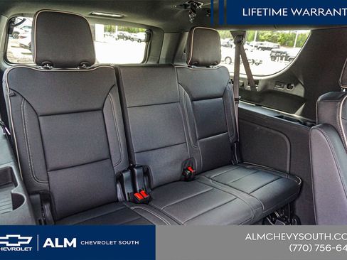 New 2025 Chevrolet Suburban Premier AWD/4WD image 23