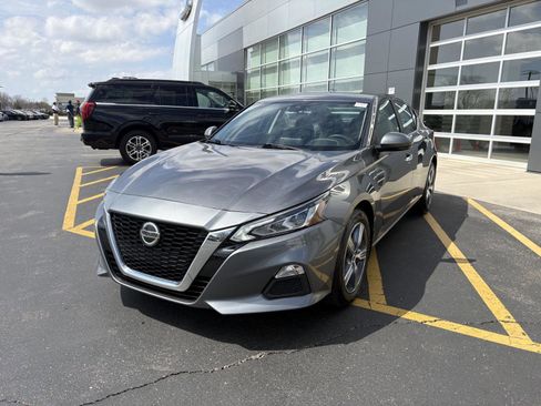 Used 2021 Nissan Altima 2.5 S AWD/4WD image 3