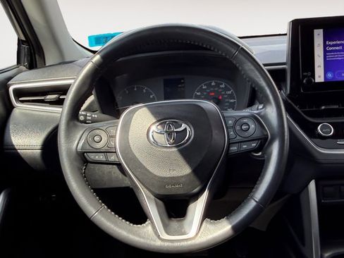 Certified 2023 Toyota Corolla Cross LE w/ Moonroof Package AWD/4WD image 18