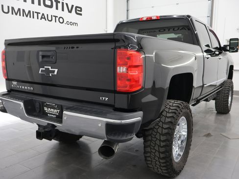 Used 2018 Chevrolet Silverado 2500 LTZ w/ Duramax Plus Package AWD/4WD image 4